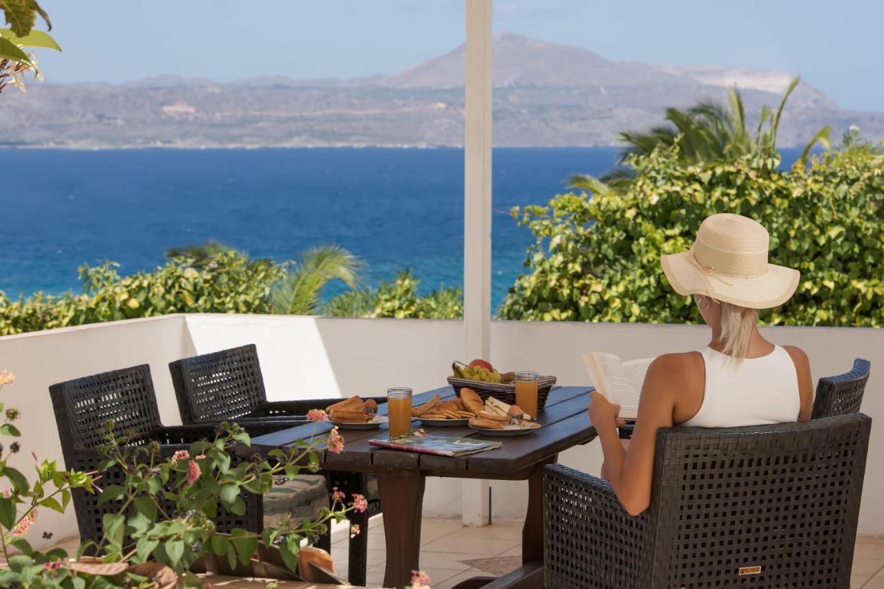 Manos Apartments Almirida المظهر الخارجي الصورة
