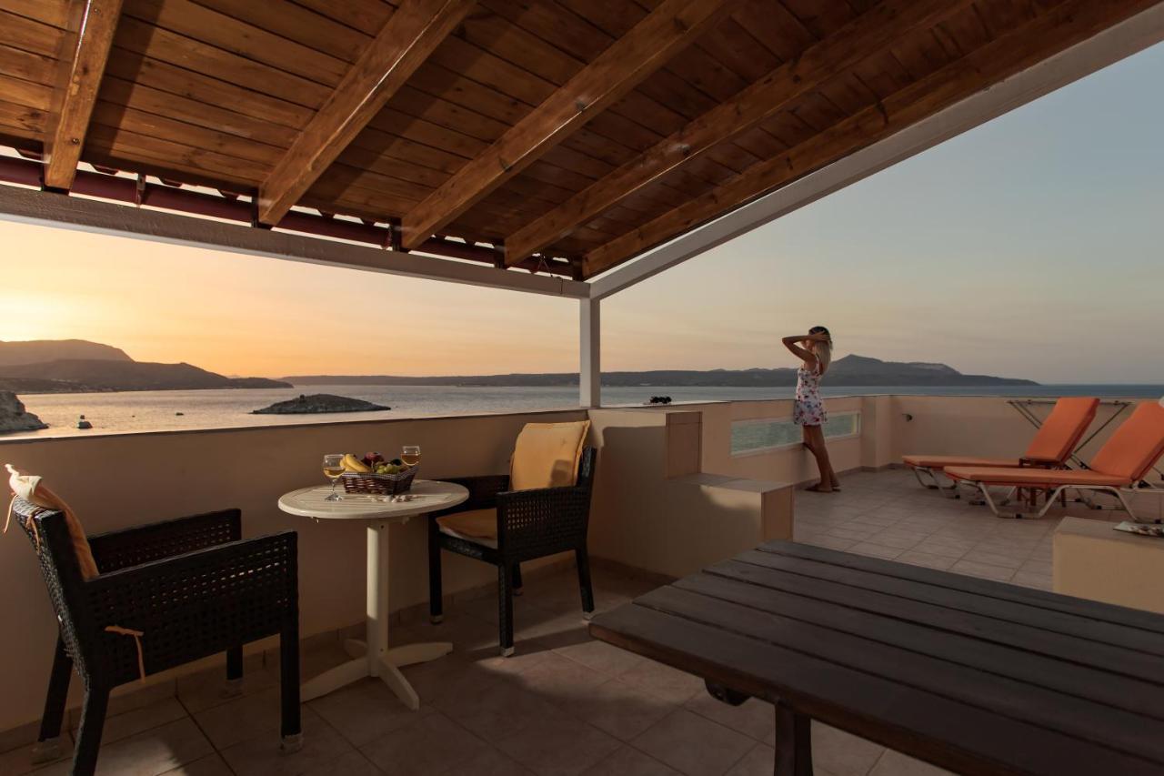 Manos Apartments Almirida المظهر الخارجي الصورة