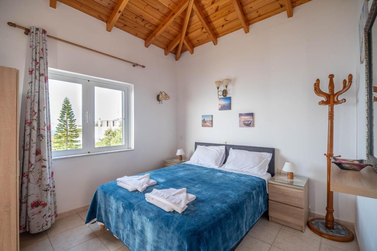 Manos Apartments Almirida المظهر الخارجي الصورة