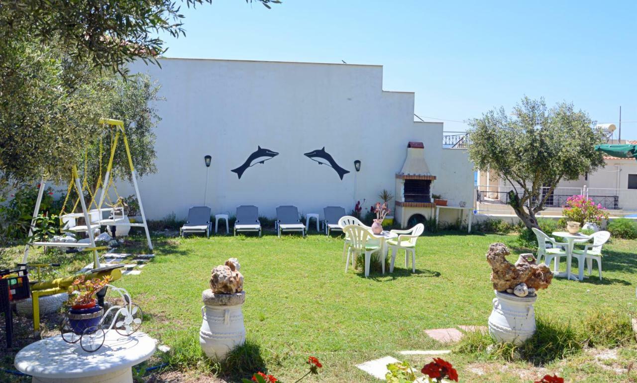 Manos Apartments Almirida المظهر الخارجي الصورة
