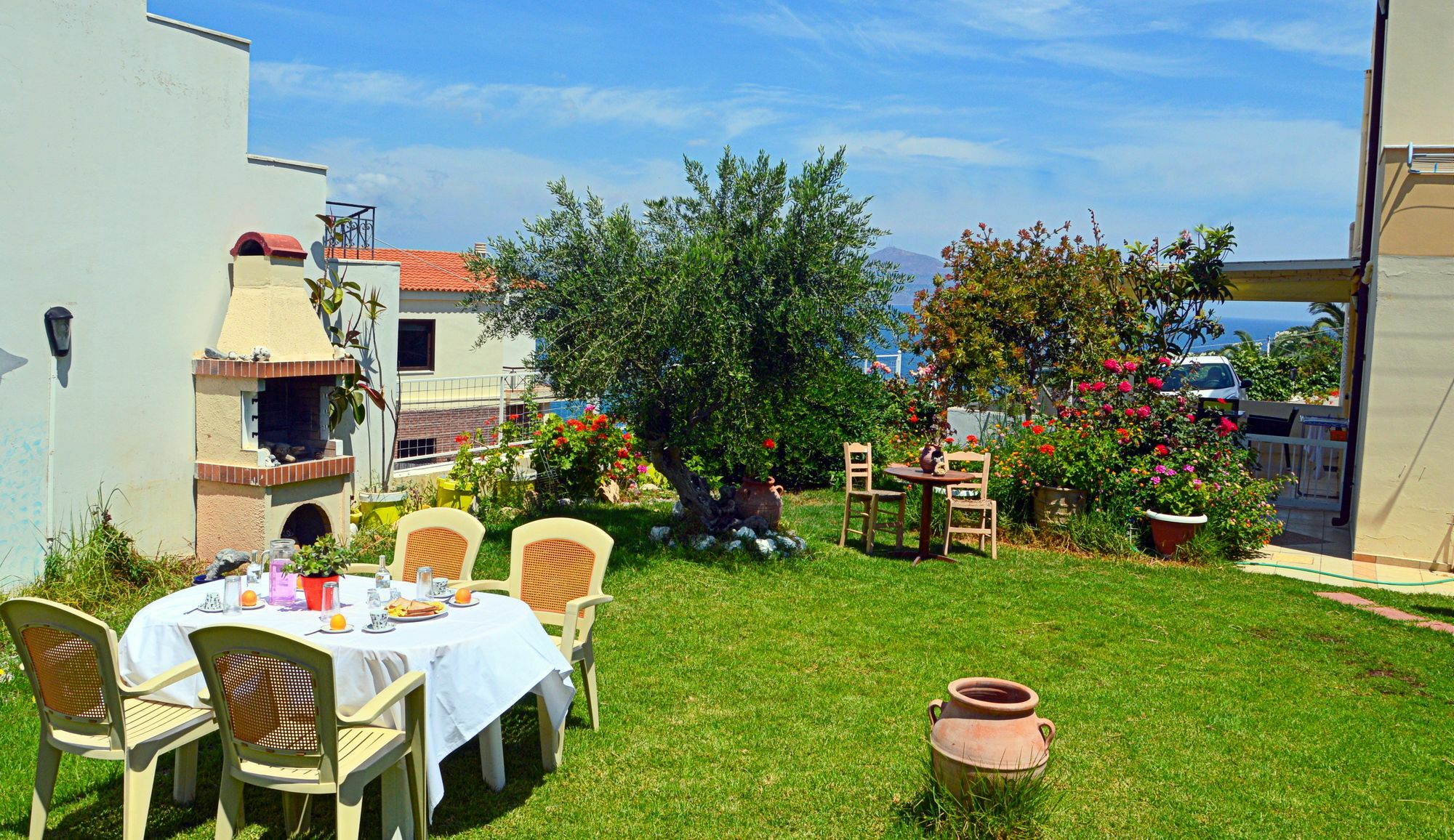 Manos Apartments Almirida المظهر الخارجي الصورة
